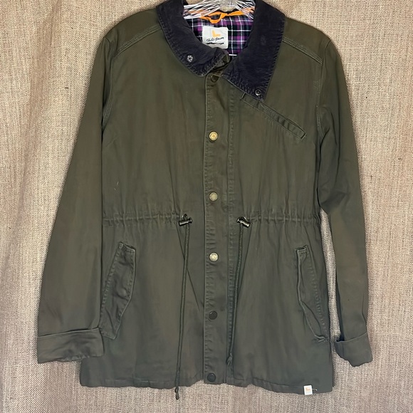 Field Jacket - Picture 3 of 15